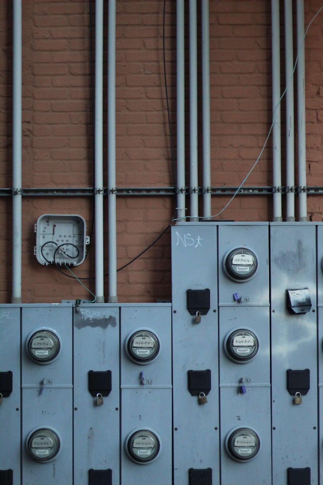 Energy meters and retrocommisioning