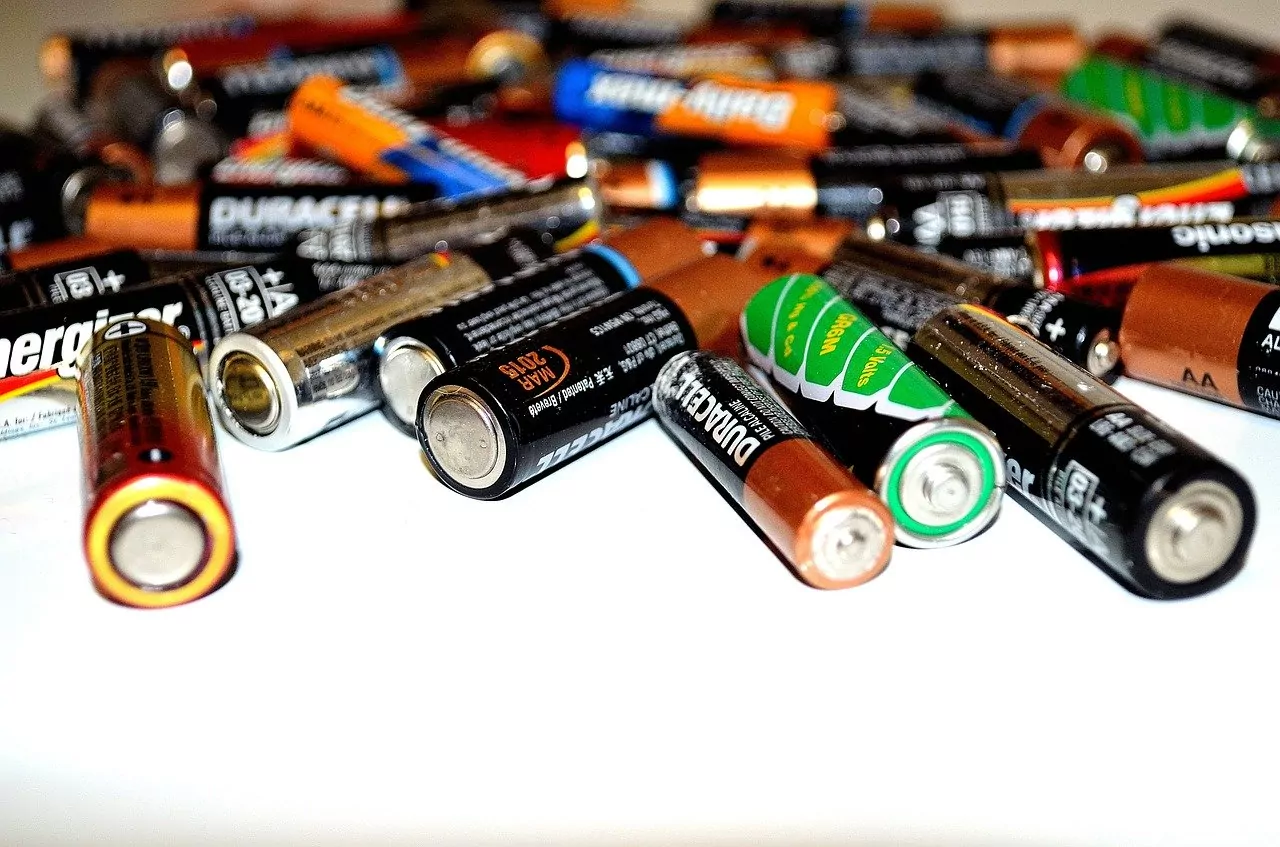 batteries to be recycled