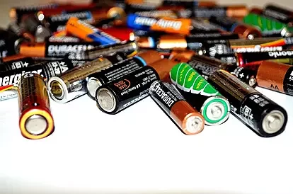 batteries to be recycled